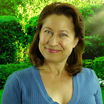 Smiling woman with medium-length brown hair